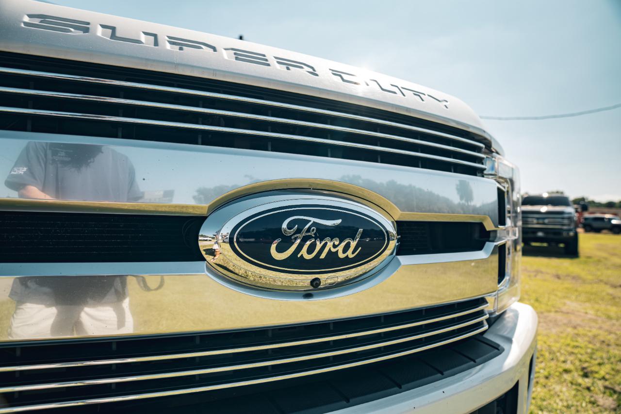 Ford Super Duty F-250 SRW Limited 4WD Crew Cab 6.75' Box 2019