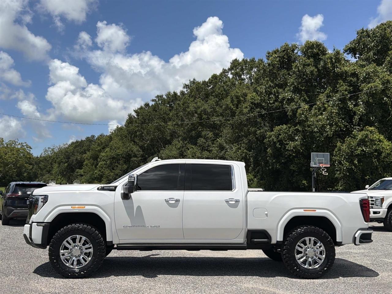 GMC Sierra 2500HD 4WD Crew Cab 159" Denali Ultimate 2024