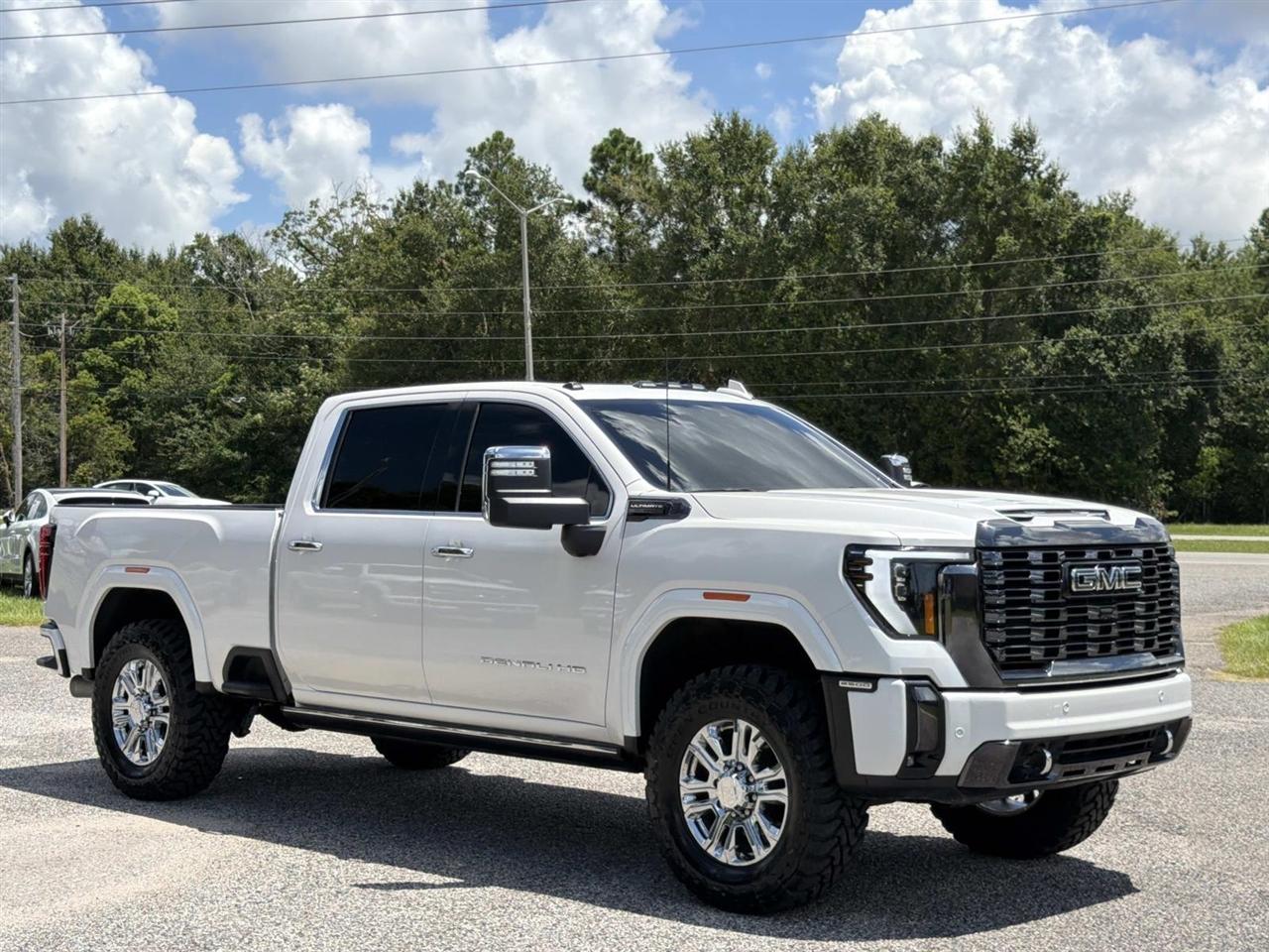 GMC Sierra 2500HD 4WD Crew Cab 159" Denali Ultimate 2024