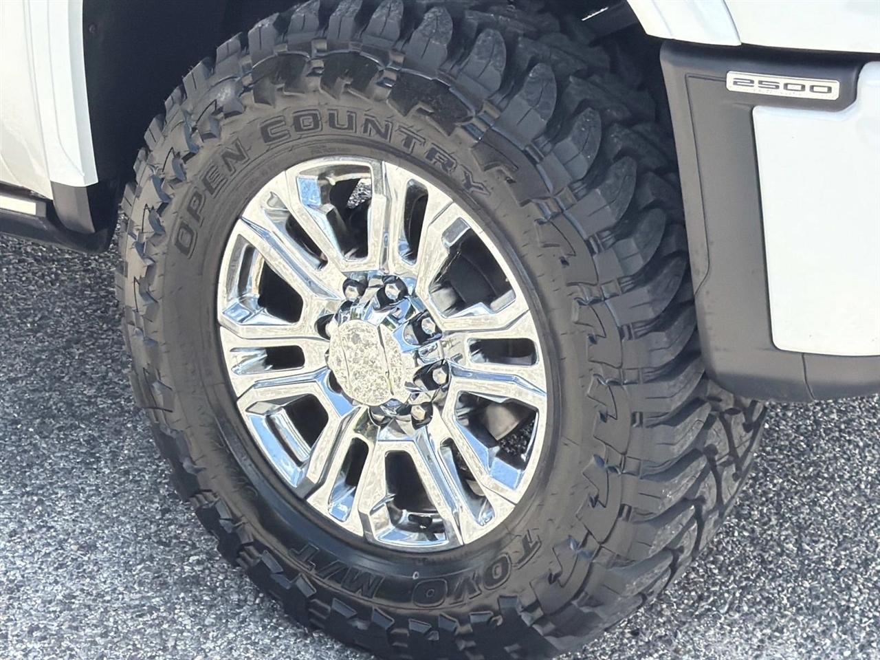 GMC Sierra 2500HD 4WD Crew Cab 159" Denali Ultimate 2024