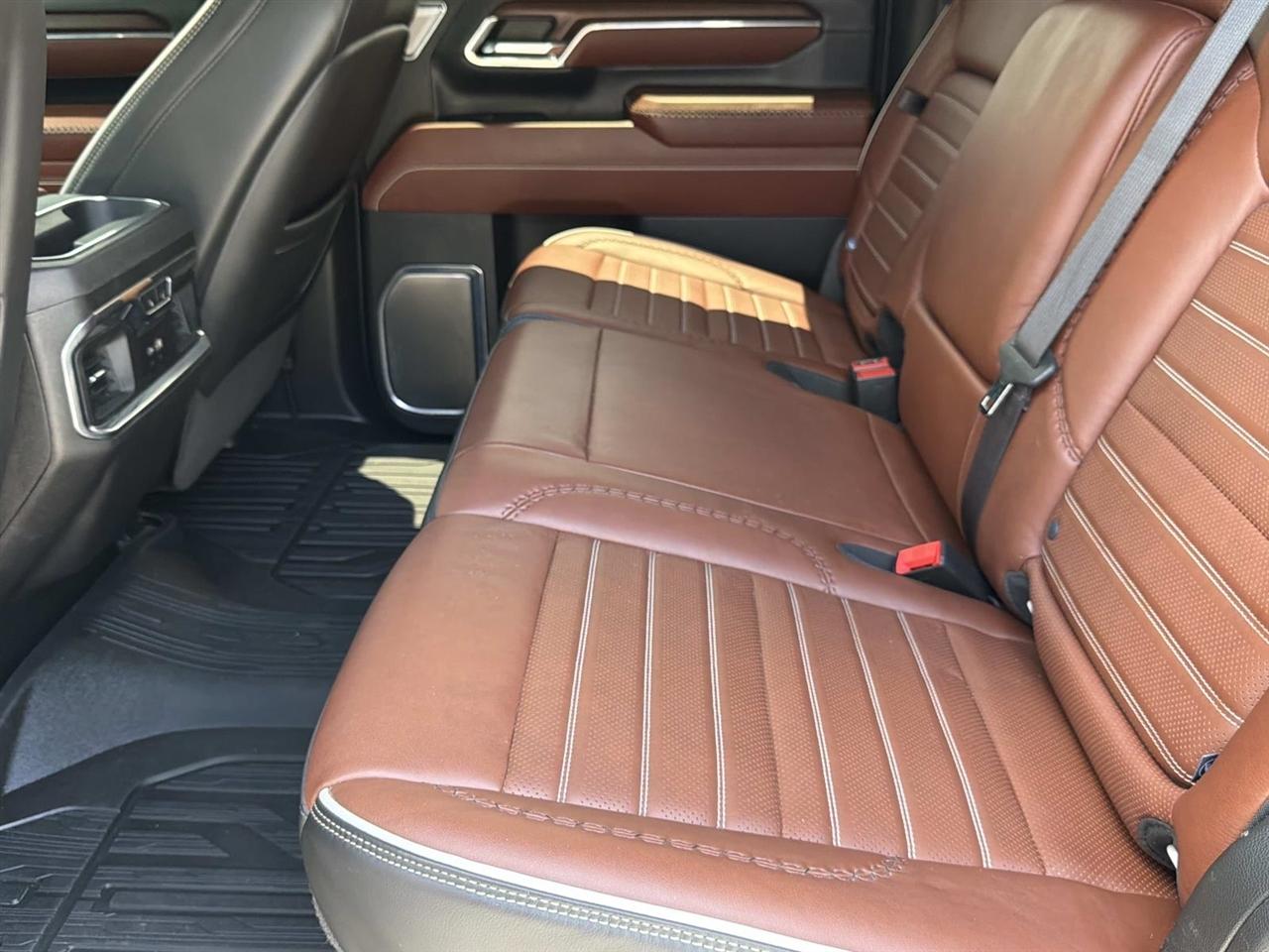 GMC Sierra 2500HD 4WD Crew Cab 159" Denali Ultimate 2024