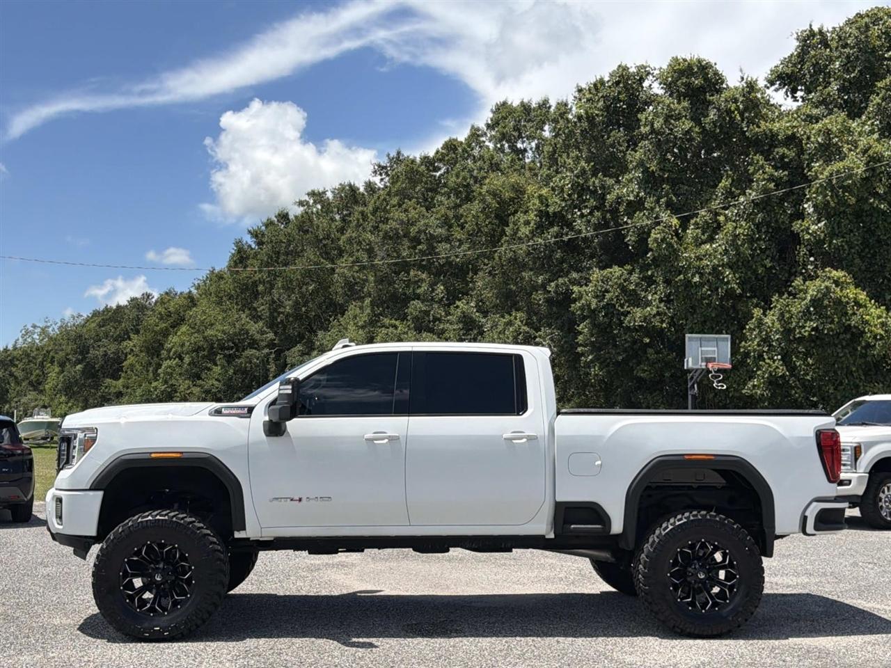 GMC Sierra 2500HD 4WD Crew Cab 159" AT4 2022