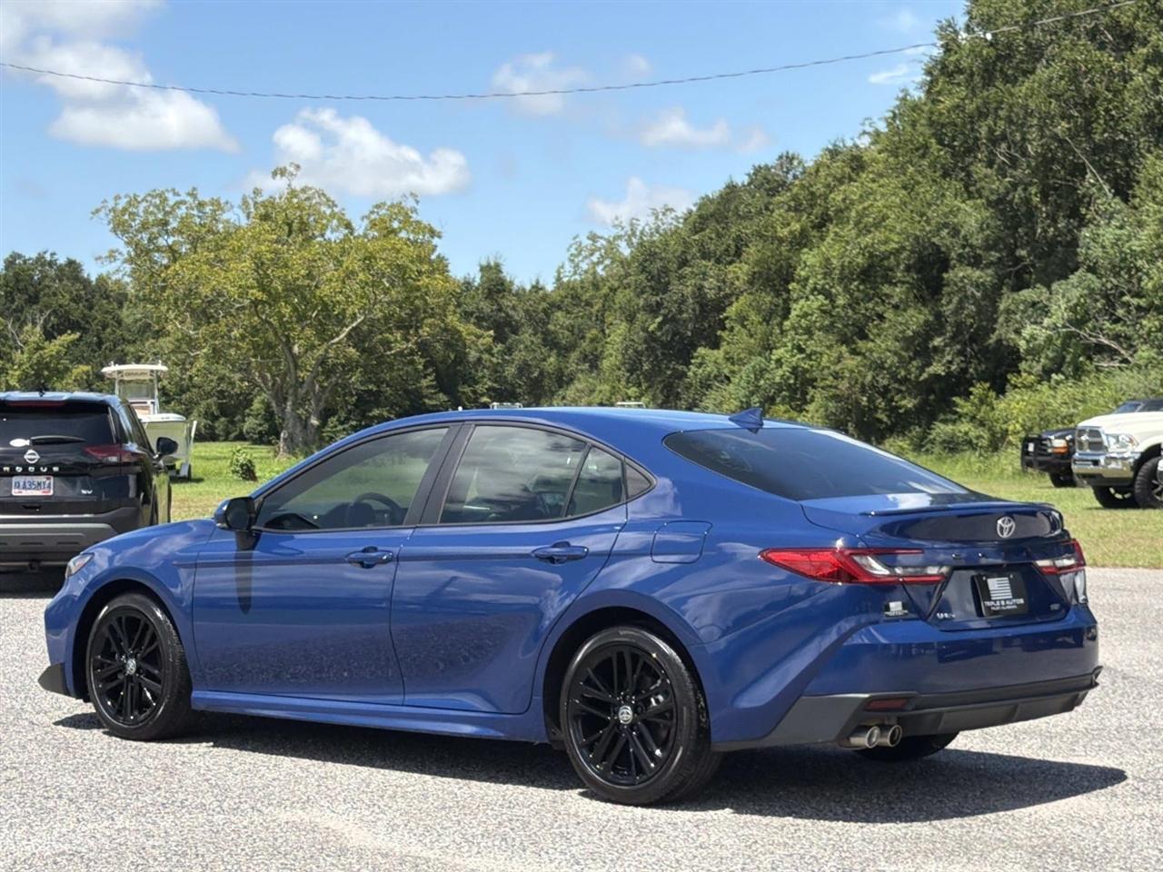 Toyota Camry XLE (Natl) 2025