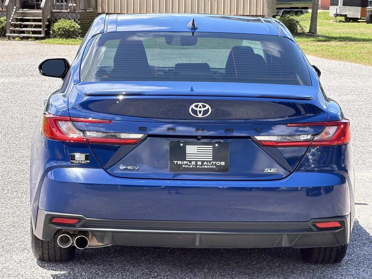 Toyota Camry XLE (Natl) 2025