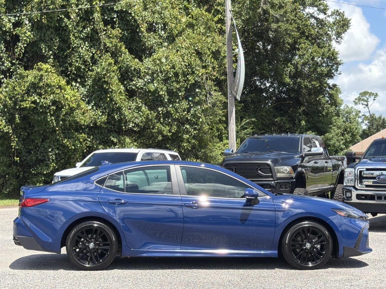 Toyota Camry XLE (Natl) 2025