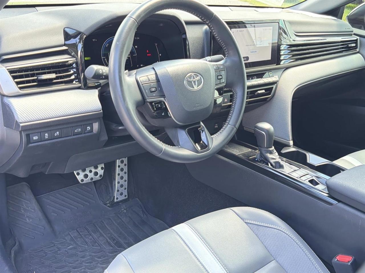 Toyota Camry XLE (Natl) 2025
