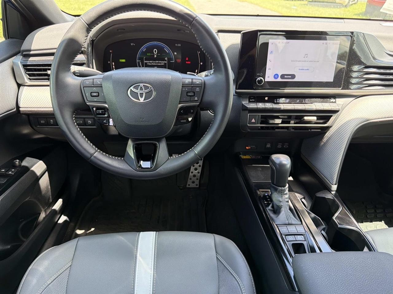 Toyota Camry XLE (Natl) 2025