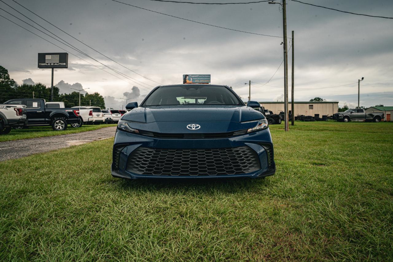 Toyota Camry LE (Natl) 2025