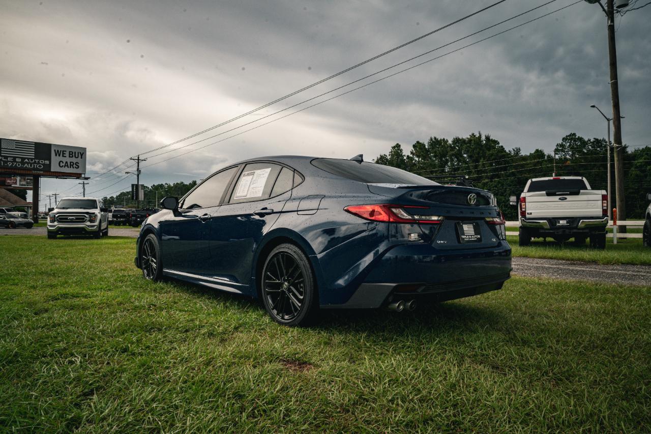 Toyota Camry LE (Natl) 2025