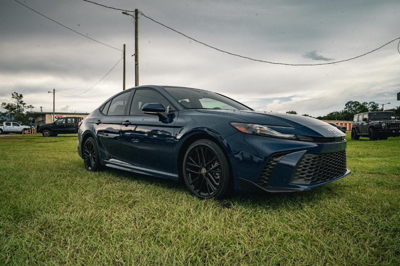 Toyota Camry LE (Natl) 2025