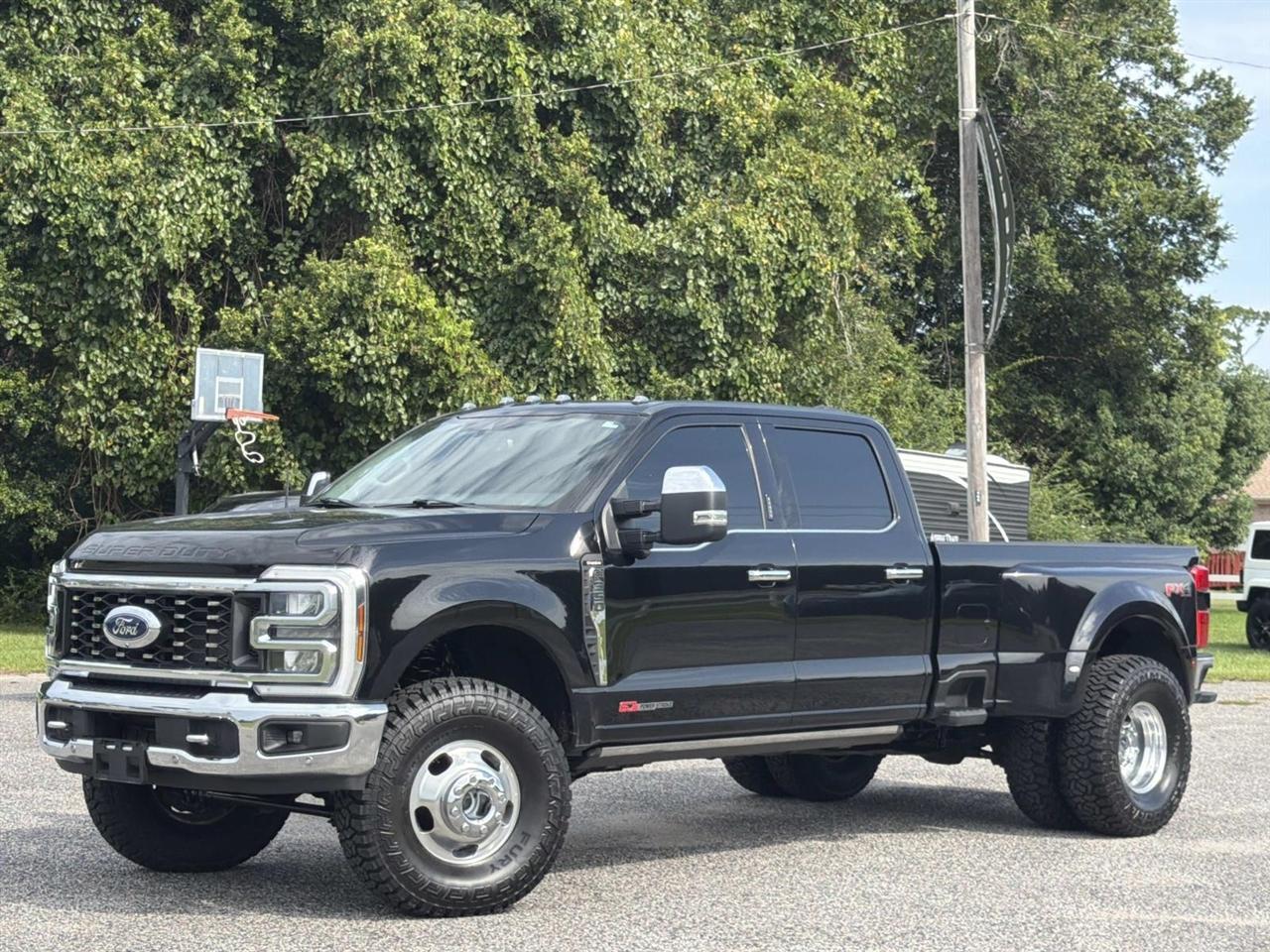 2024 Ford Super Duty F-350 DRW XL 4WD Crew Cab 8' Box