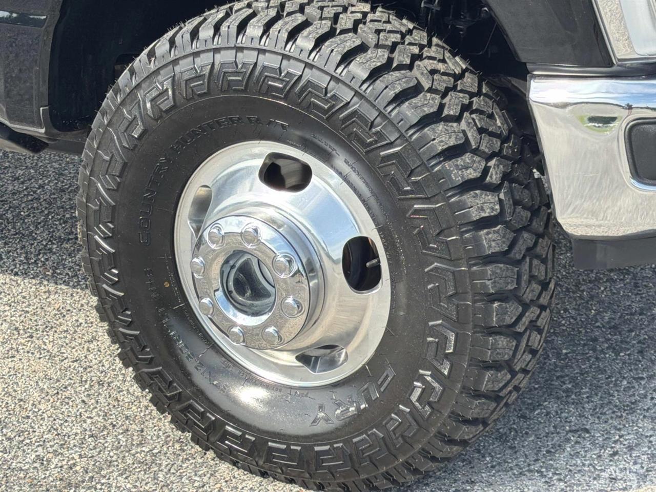 Ford Super Duty F-350 DRW King Ranch 4WD Crew Cab 8' Box 2024