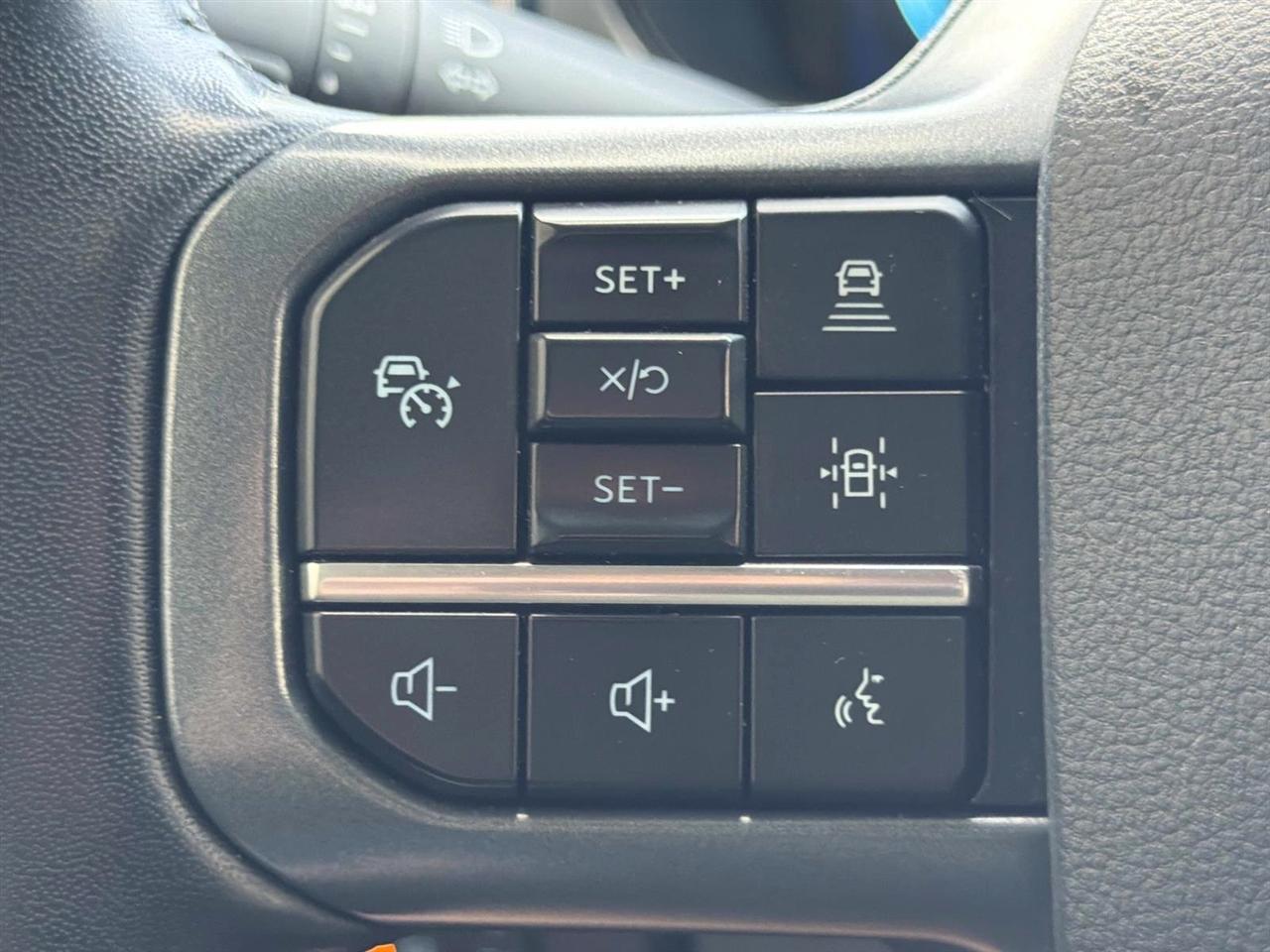 Ford Super Duty F-350 DRW King Ranch 4WD Crew Cab 8' Box 2024