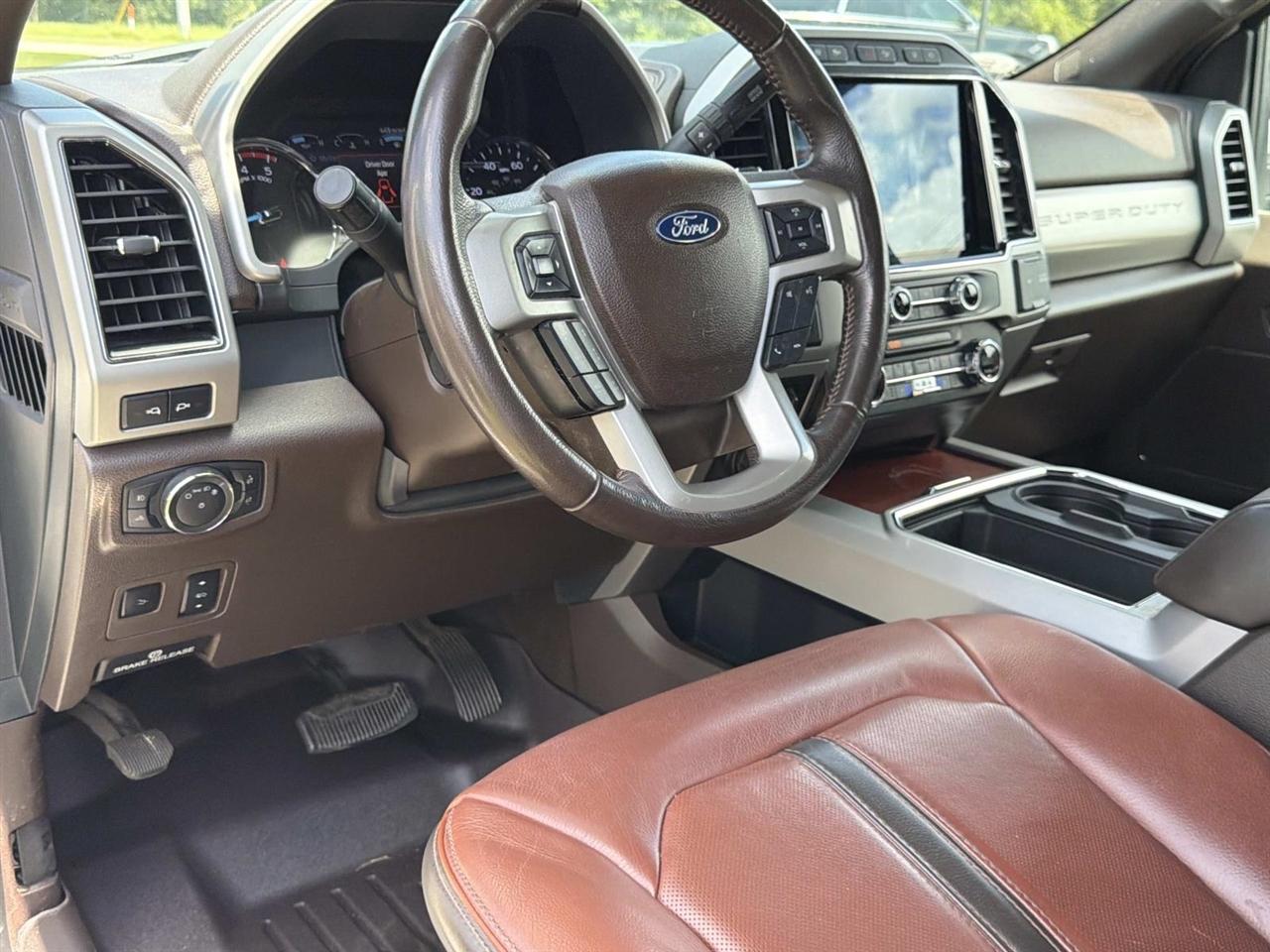 Ford Super Duty F-250 SRW 4WD Crew Cab 156" King Ranch 2022