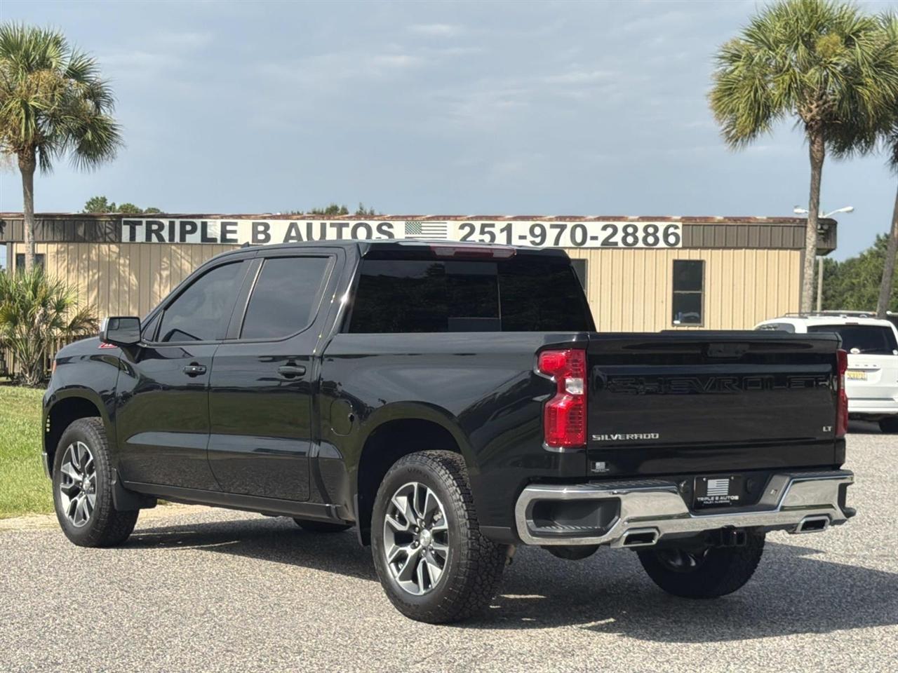 Chevrolet Silverado 1500 4WD Crew Cab 147" LT w/1LT 2024