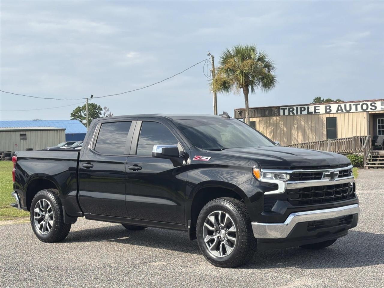 Chevrolet Silverado 1500 4WD Crew Cab 147" LT w/1LT 2024
