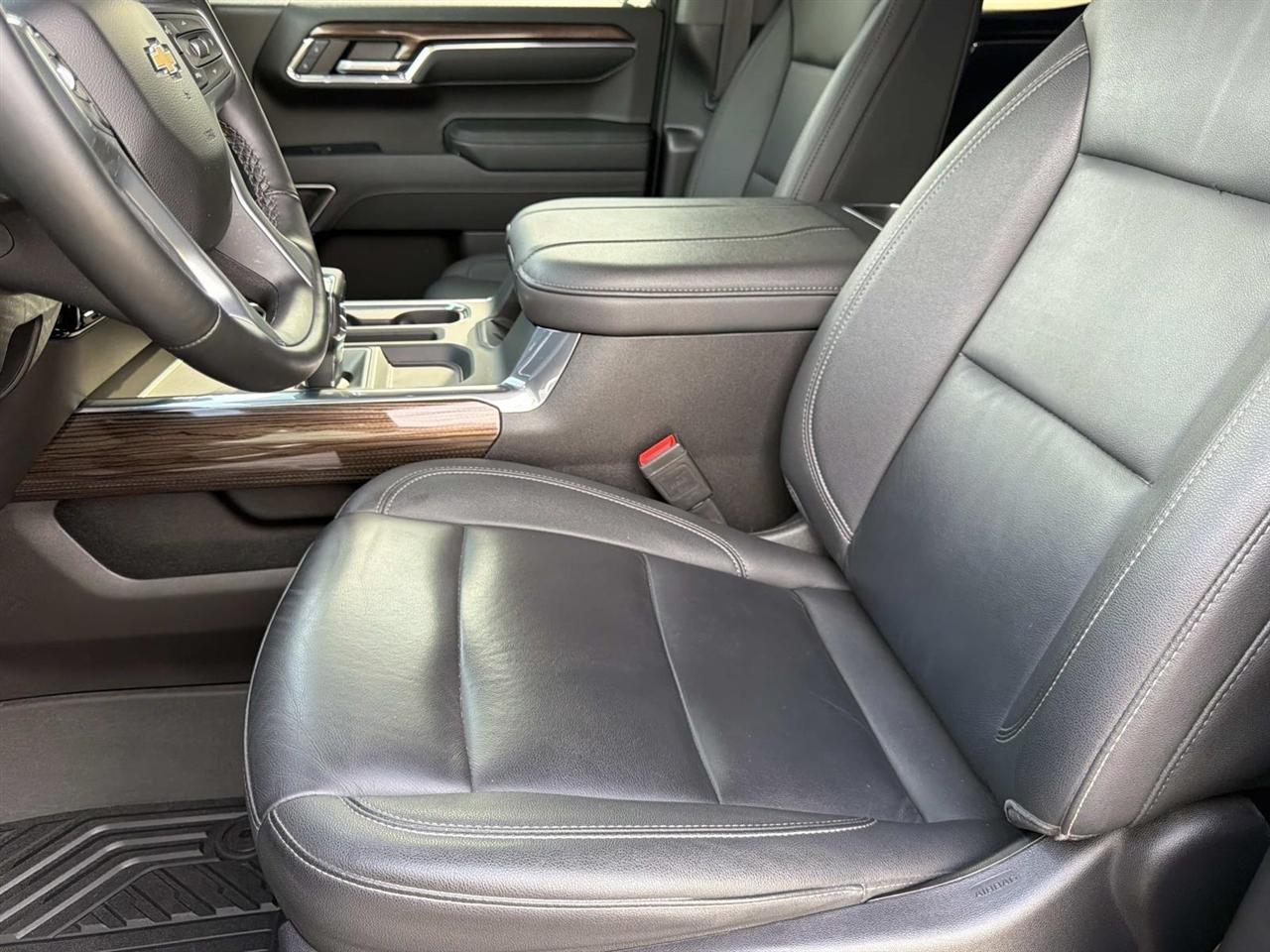 Chevrolet Silverado 1500 4WD Crew Cab 147" LT w/1LT 2024