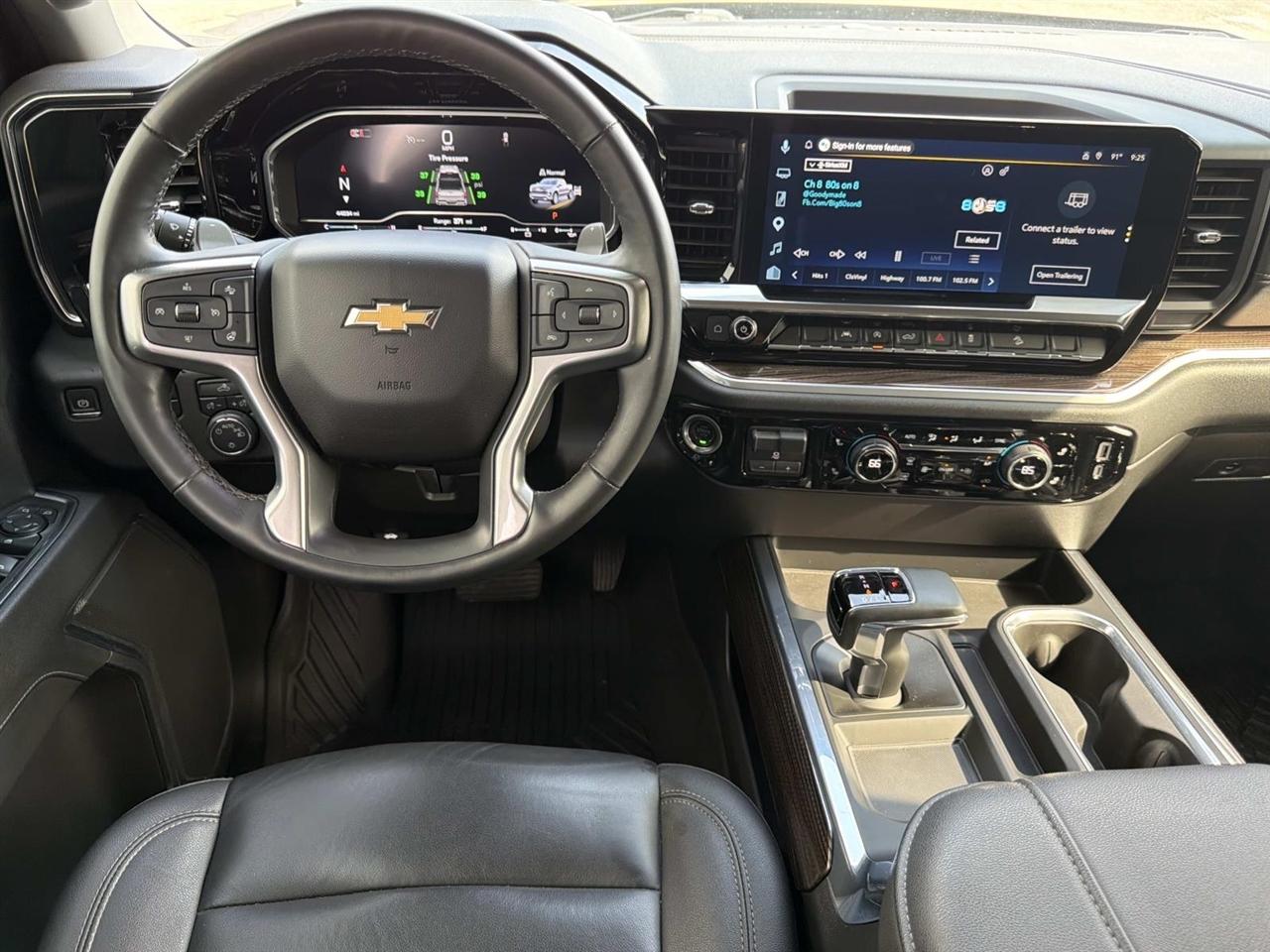 Chevrolet Silverado 1500 4WD Crew Cab 147" LT w/1LT 2024