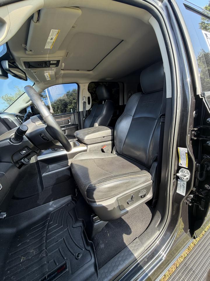 RAM 2500 4WD Mega Cab 160.5" Laramie 2017