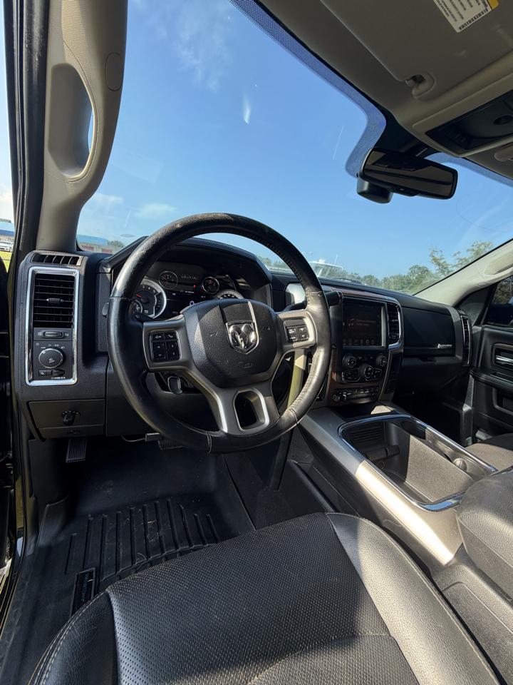 RAM 2500 4WD Mega Cab 160.5" Laramie 2017