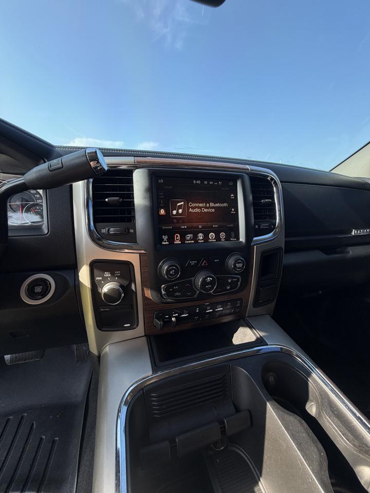 RAM 2500 4WD Mega Cab 160.5" Laramie 2017