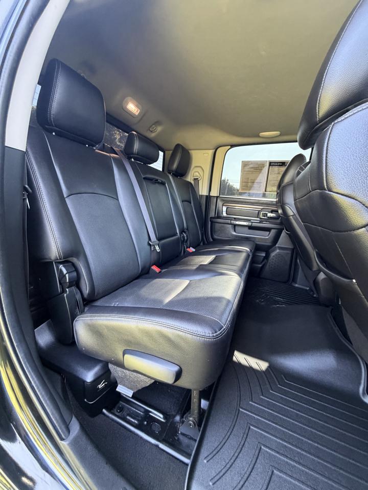 RAM 2500 4WD Mega Cab 160.5" Laramie 2017