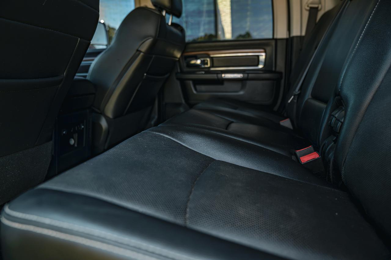 RAM 2500 4WD Mega Cab 160.5" Laramie 2017