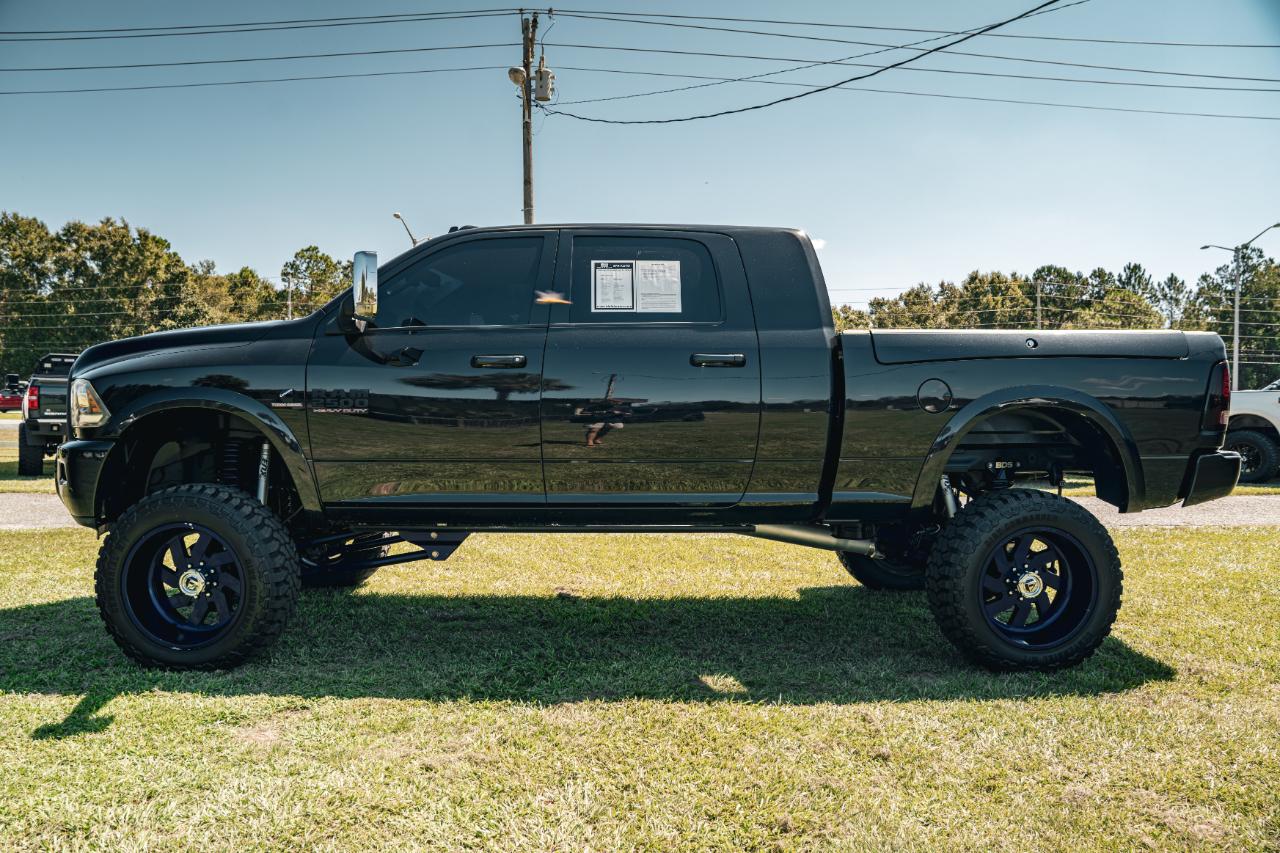 RAM 2500 4WD Mega Cab 160.5" Laramie 2017