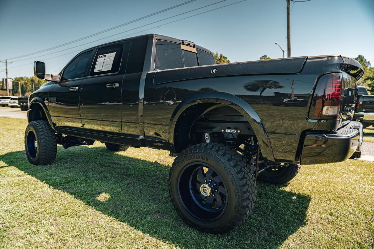 RAM 2500 4WD Mega Cab 160.5" Laramie 2017