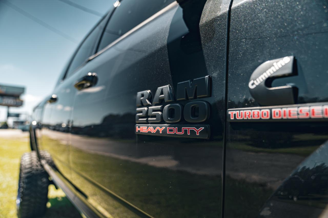 RAM 2500 4WD Mega Cab 160.5" Laramie 2017