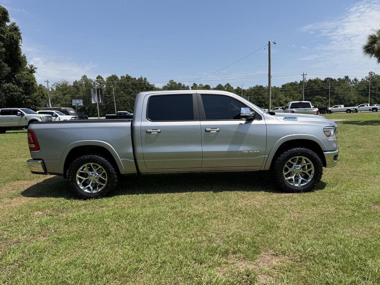 RAM 1500 4WD Crew Cab 140.5" Laramie 2020