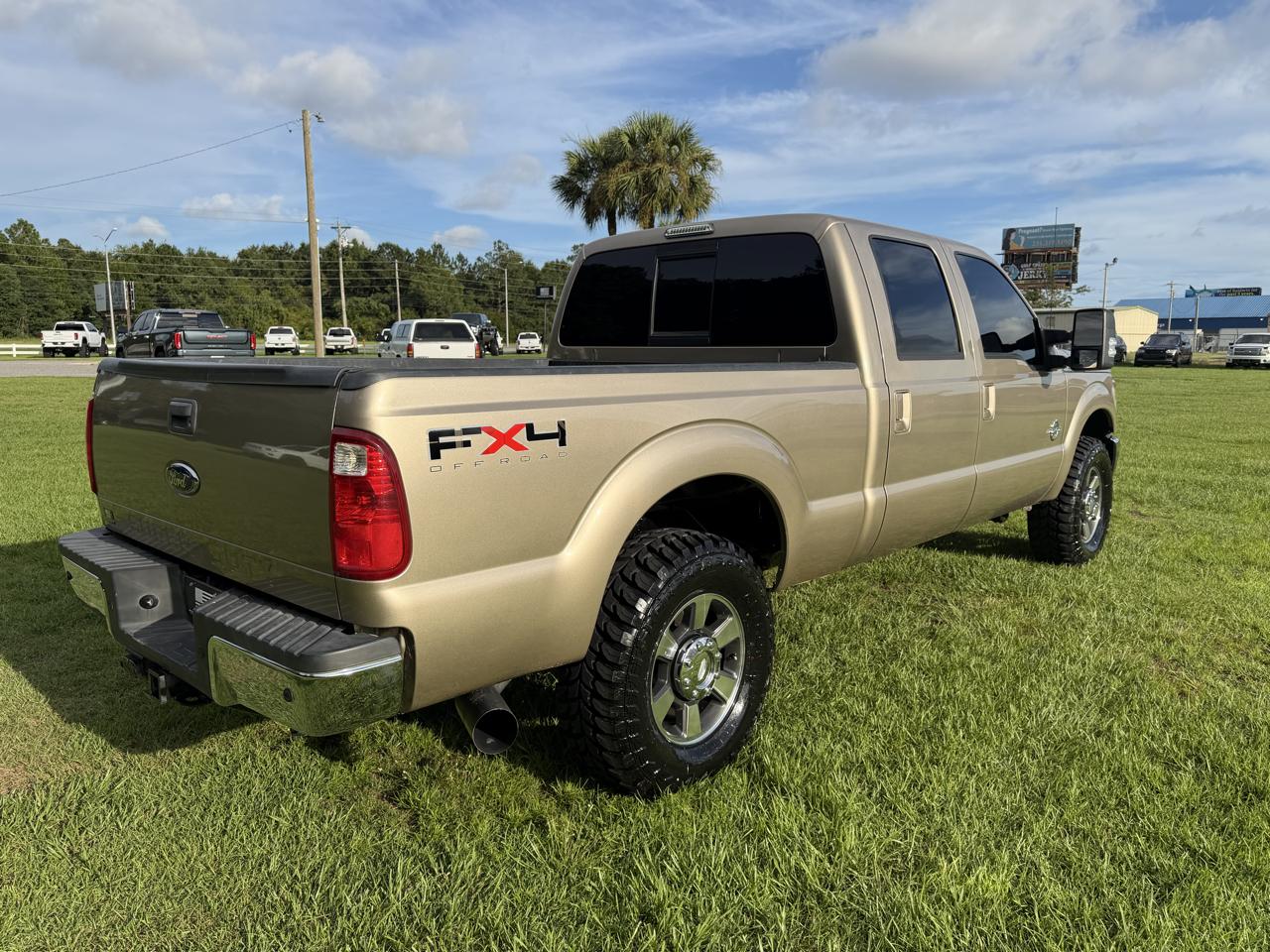 Ford Super Duty F-250 SRW Lariat 4WD Crew Cab 6.75' Box 2011