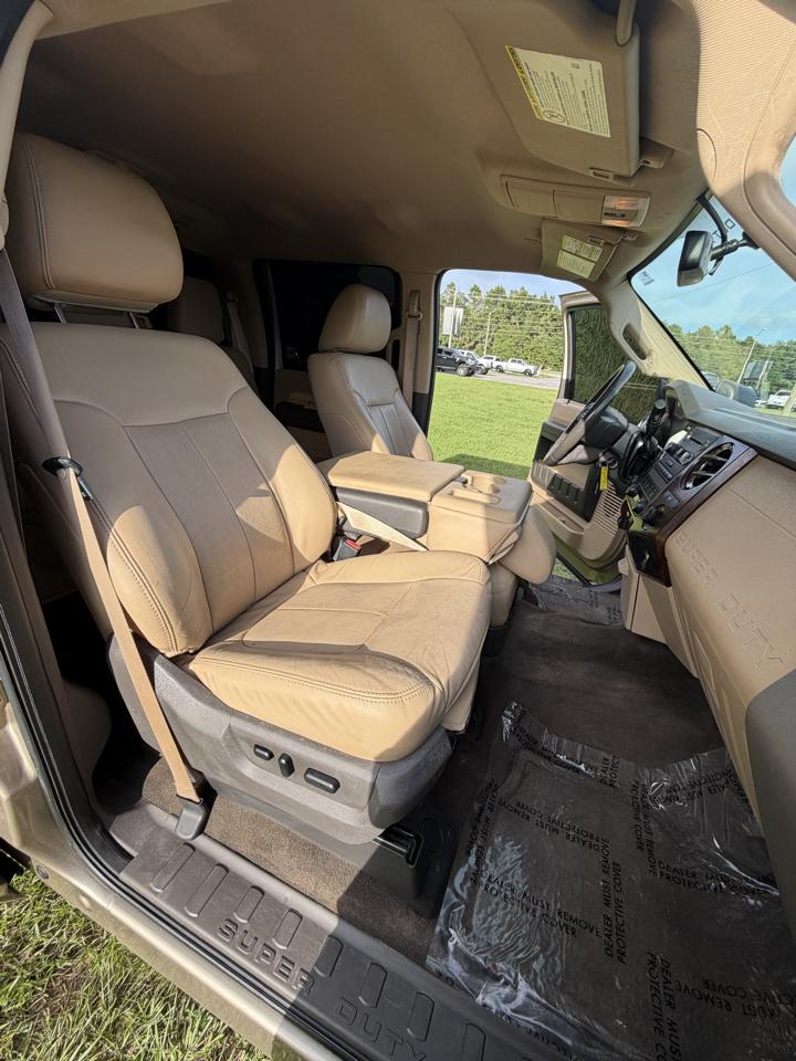 Ford Super Duty F-250 SRW Lariat 4WD Crew Cab 6.75' Box 2011