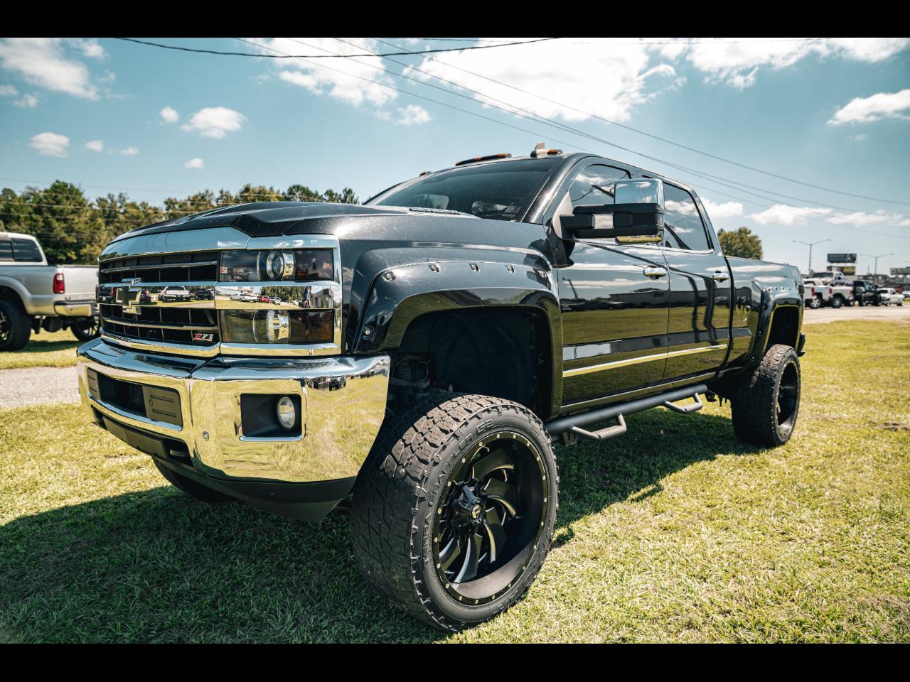 2019 Chevrolet Silverado 2500HD 4WD Crew Cab 153.7" LTZ