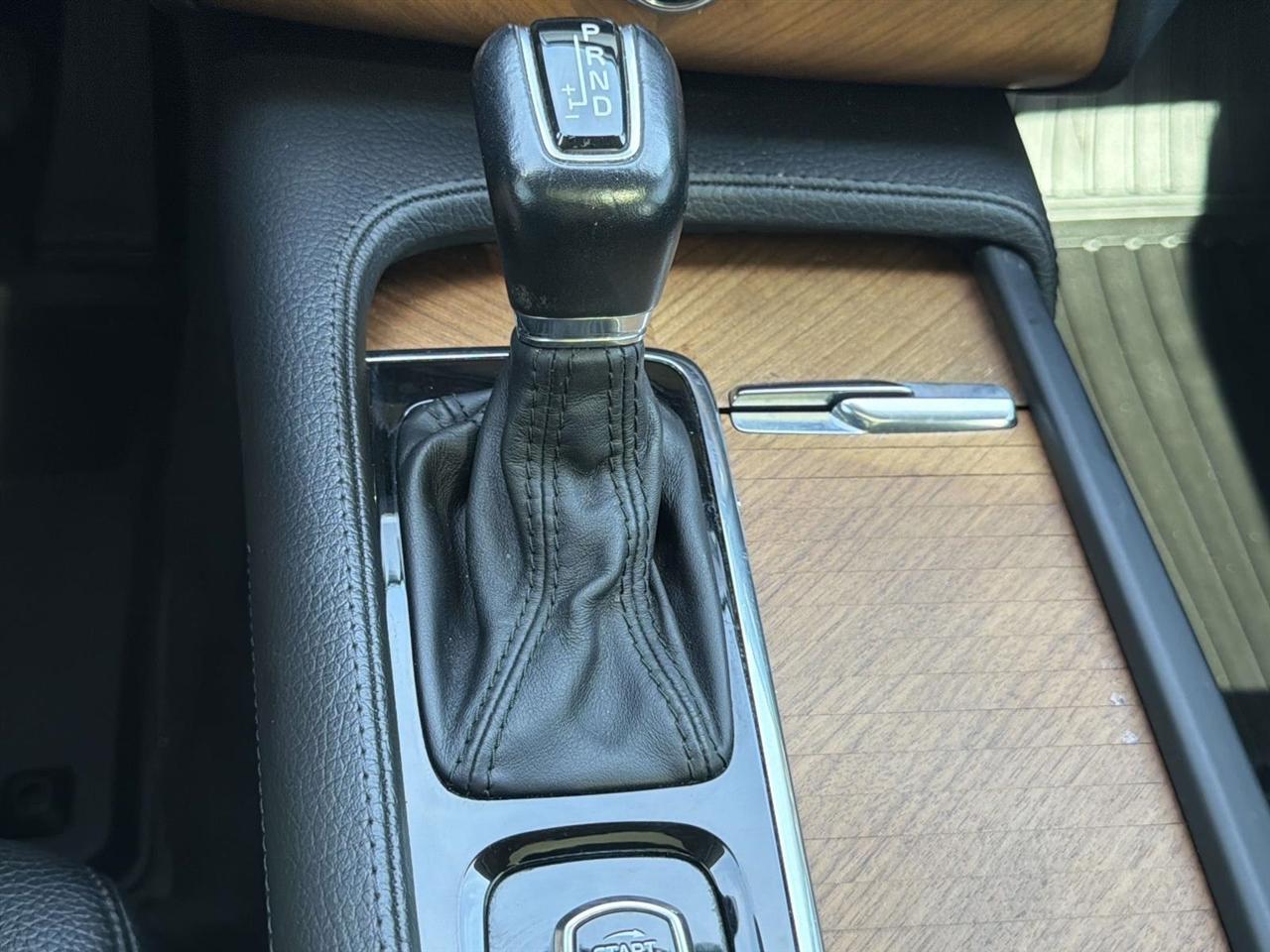 Volvo XC90 T6 AWD Momentum 7P 2021