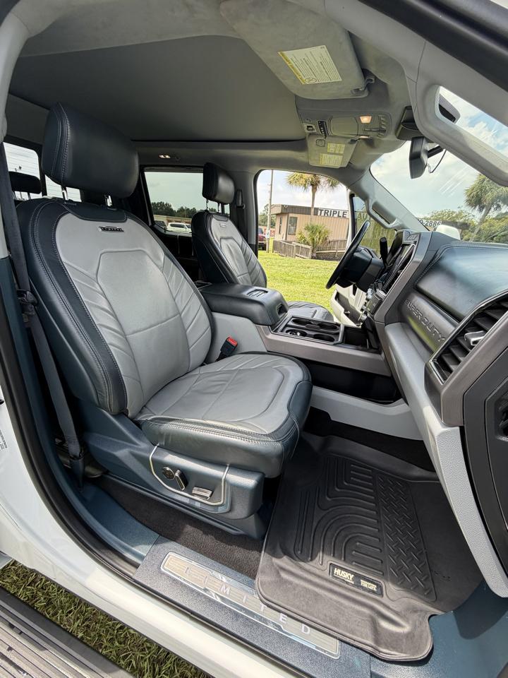 Ford F250SD Limited Crew Cab 4WD SWB 2022