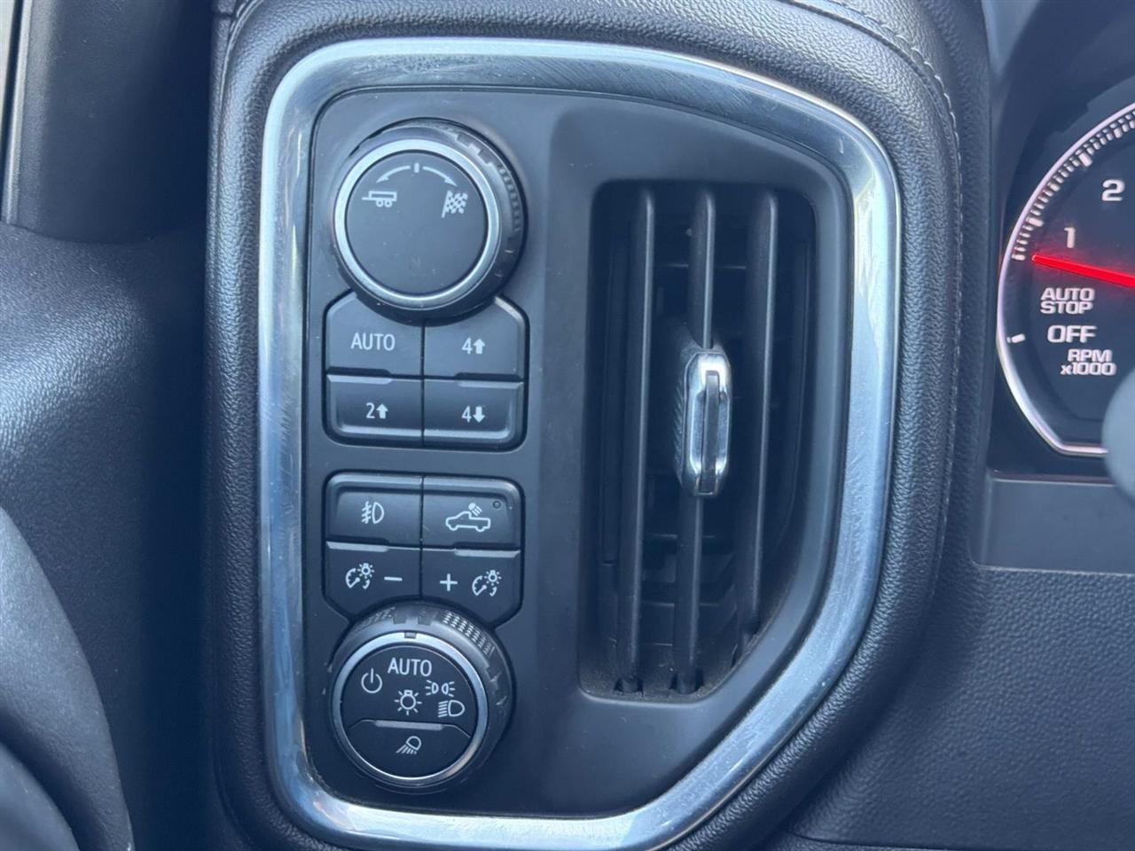 Chevrolet Silverado 1500 4WD Crew Cab 147" LTZ 2019