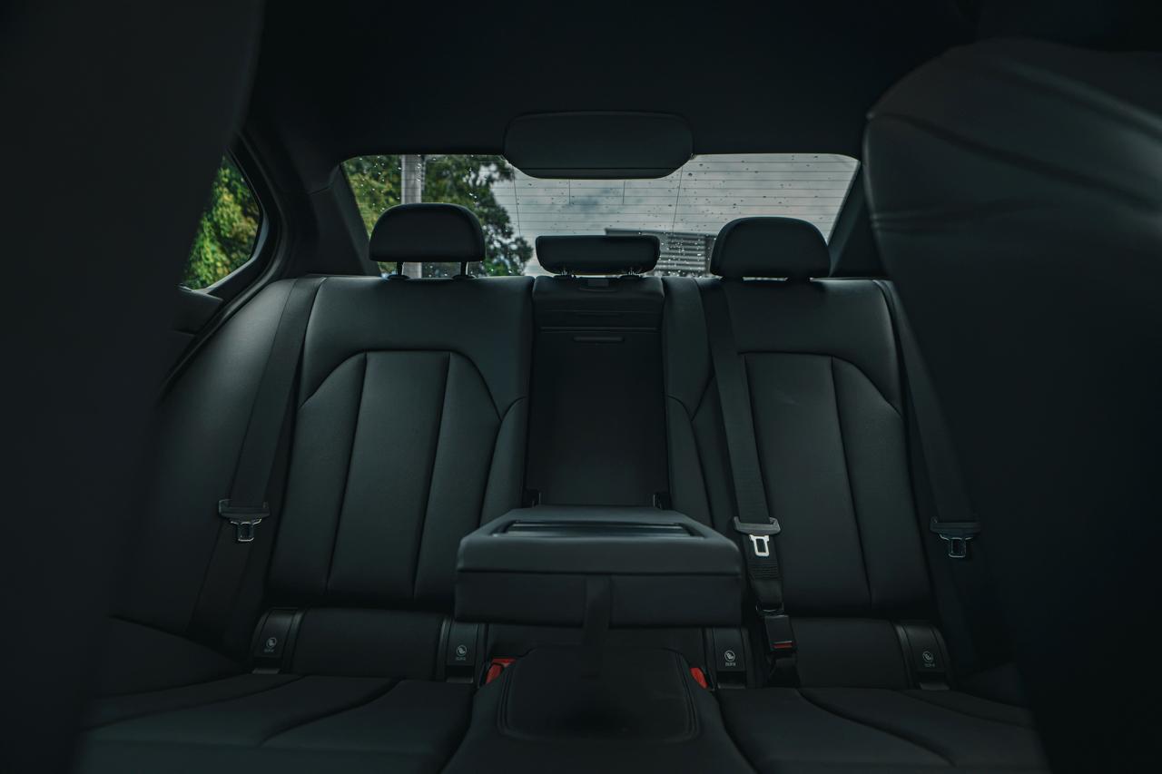 BMW 3 Series 330i Sedan North America 2020