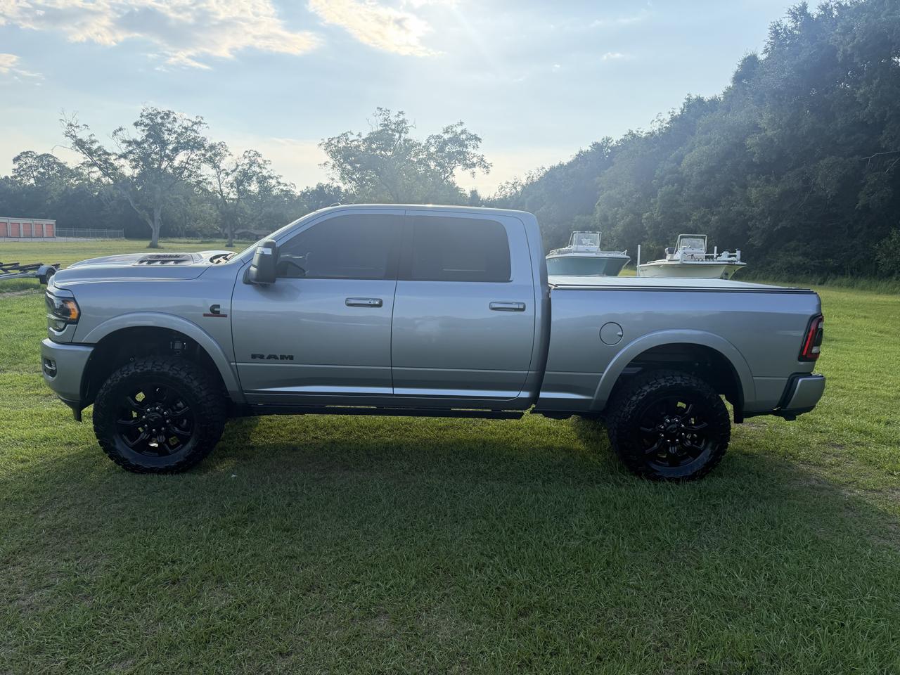RAM 2500 Limited 4x4 Crew Cab 6'4" Box 2023