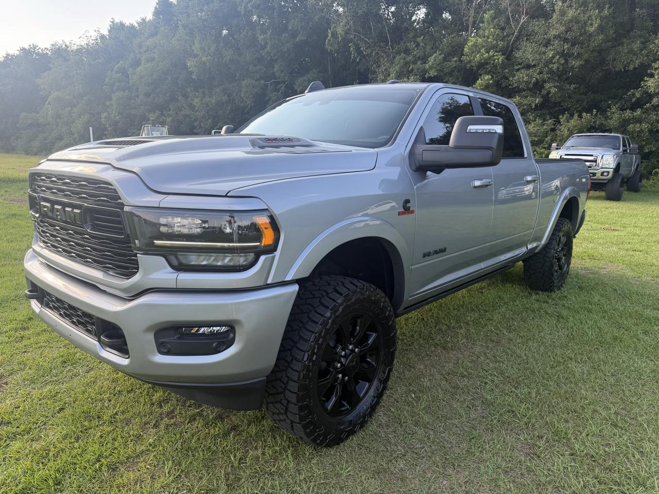 RAM 2500 Limited 4x4 Crew Cab 6'4" Box 2023