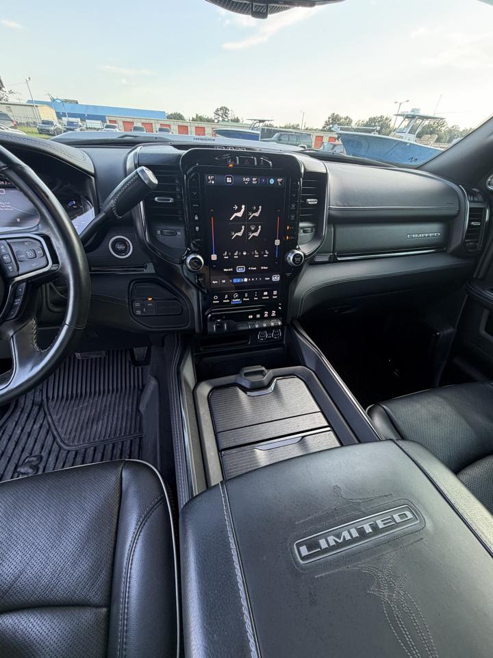 RAM 2500 Limited 4x4 Crew Cab 6'4" Box 2023