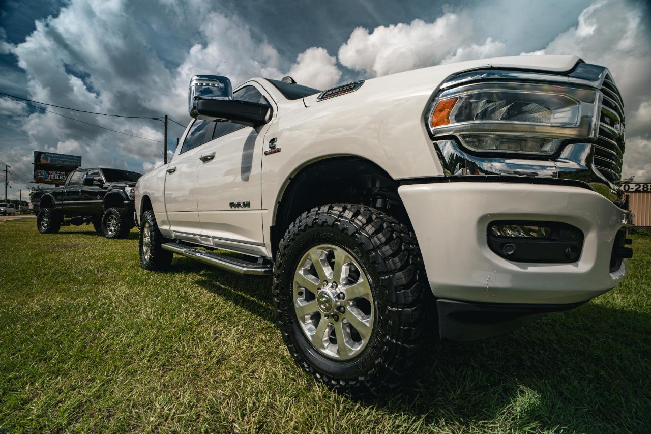 RAM 2500 Laramie 4x4 Crew Cab 6'4" Box 2023