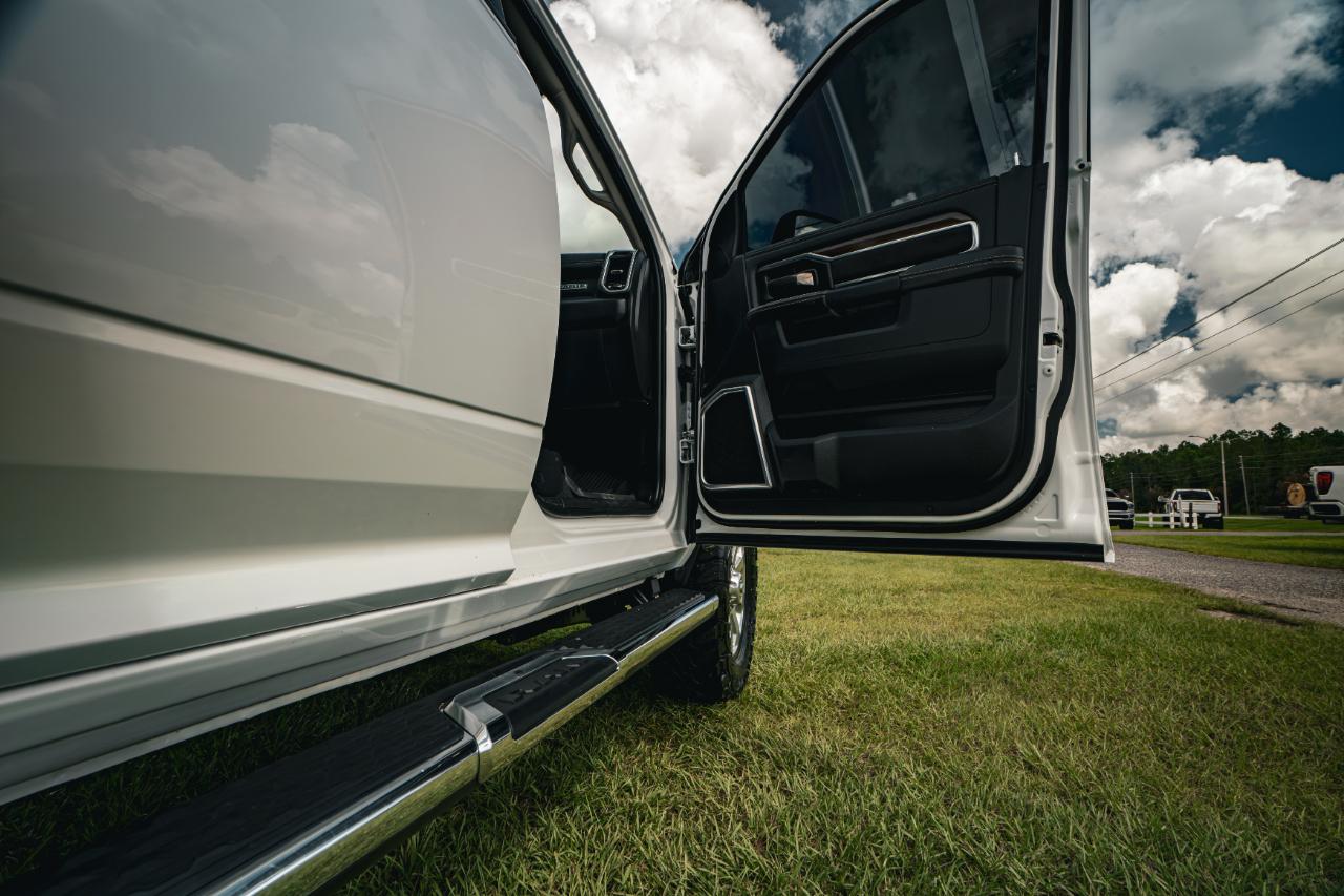RAM 2500 Laramie 4x4 Crew Cab 6'4" Box 2023