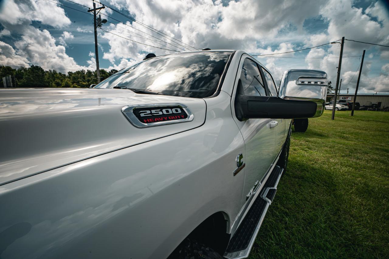 RAM 2500 Laramie 4x4 Crew Cab 6'4" Box 2023