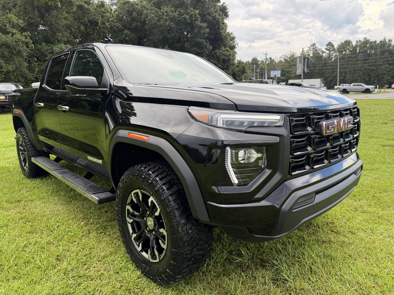 GMC Canyon 4WD Crew Cab Elevation 2025