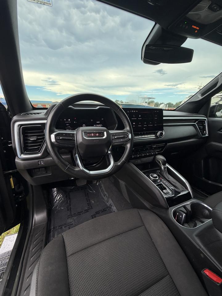 GMC Canyon 4WD Crew Cab Elevation 2025