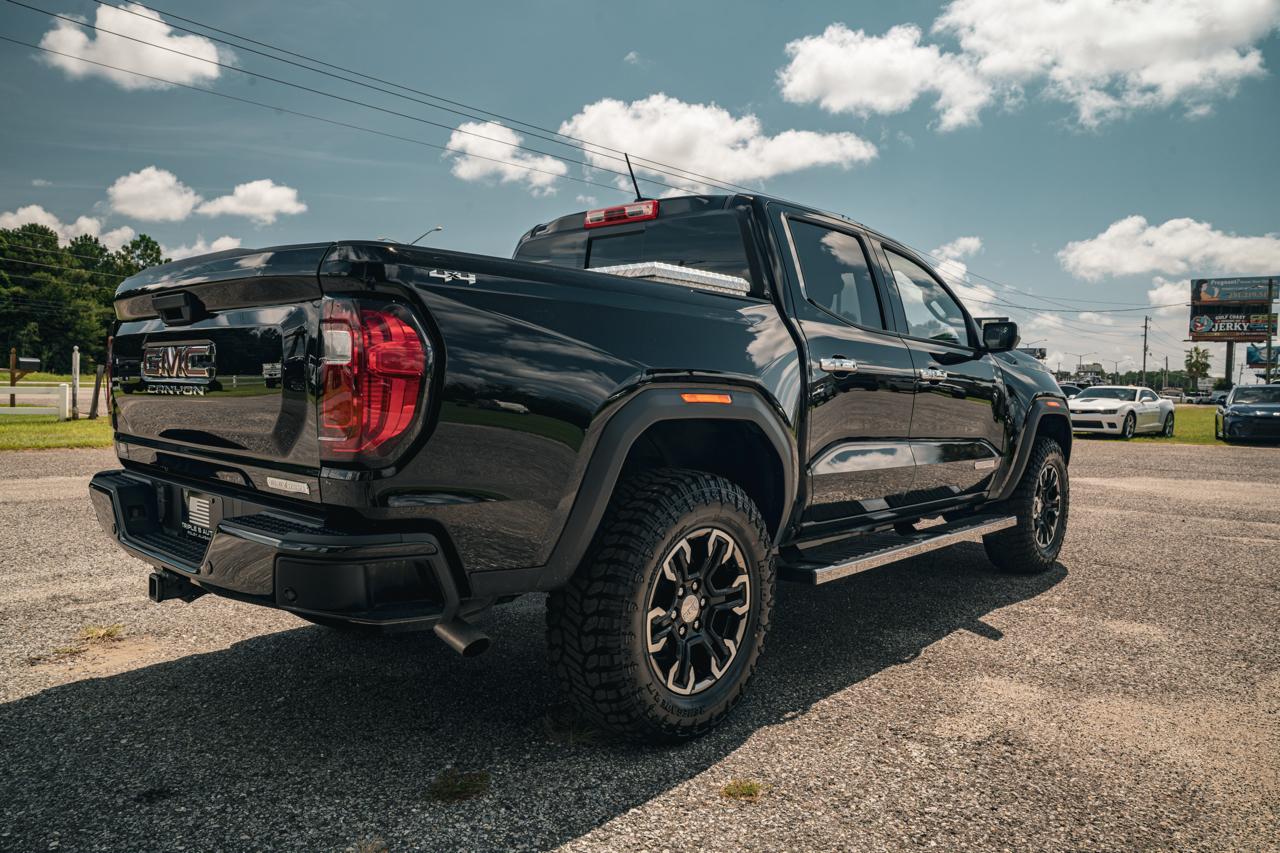 GMC Canyon 4WD Crew Cab Elevation 2025