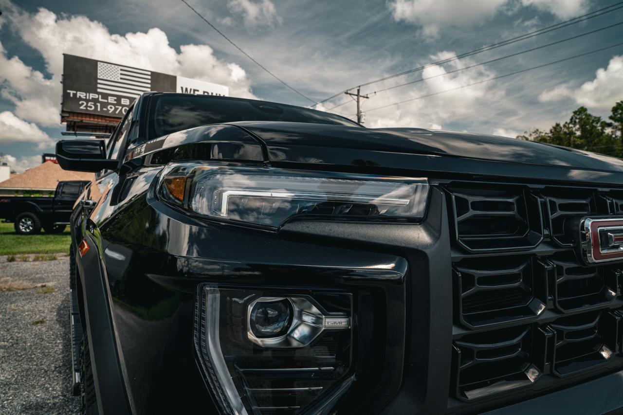 GMC Canyon 4WD Crew Cab Elevation 2025