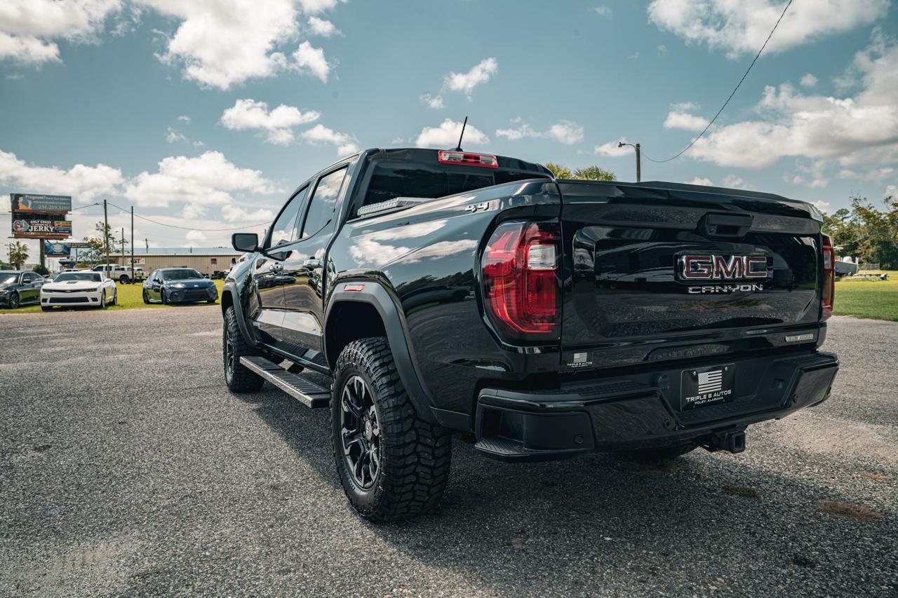 GMC Canyon 4WD Crew Cab Elevation 2025