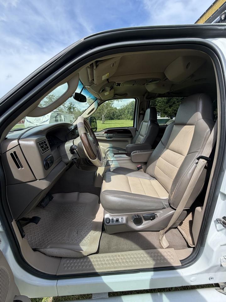 Ford Excursion Eddie Bauer 6.0L 4WD 2003